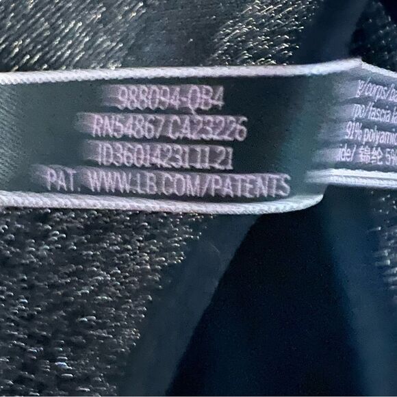 Victoria's Secret Seamless High-Neck Sparkle Sports Bra Size S - Picture 4 of 5